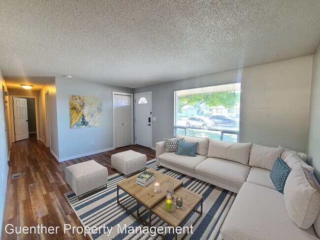 Building Photo - 4 br, 1 bath House - 11721 E Buckeye Ave
