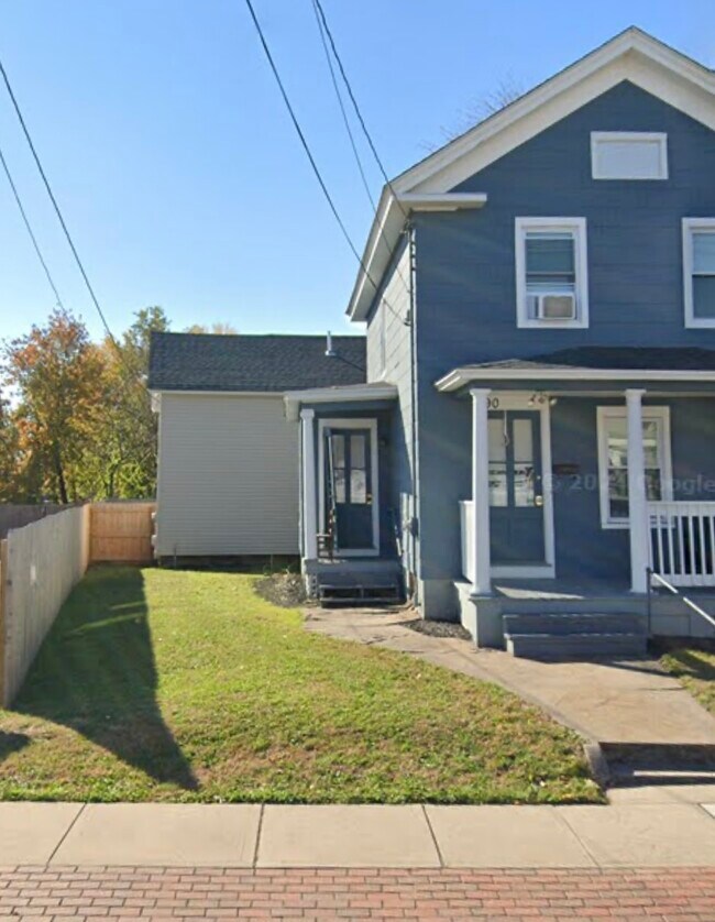Building Photo - 190 Hall Ave