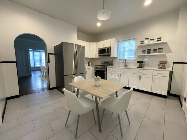 Kitchen - 60 Wood St