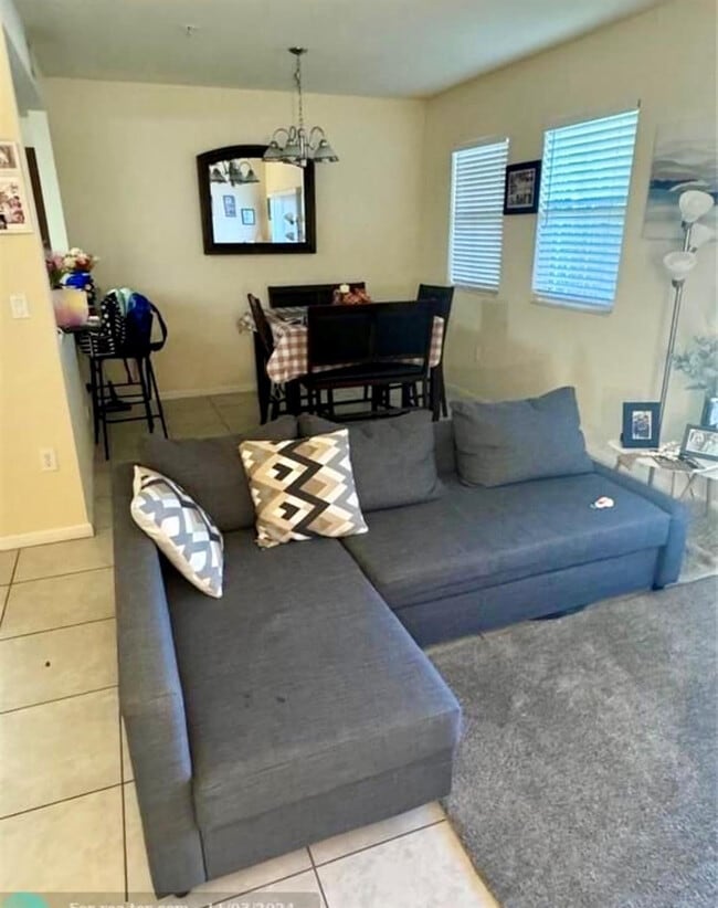 Building Photo - 8650 NW 97th Ave