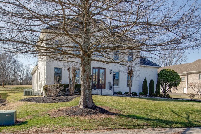 Foto del edificio - 1029 Watkins Creek Dr