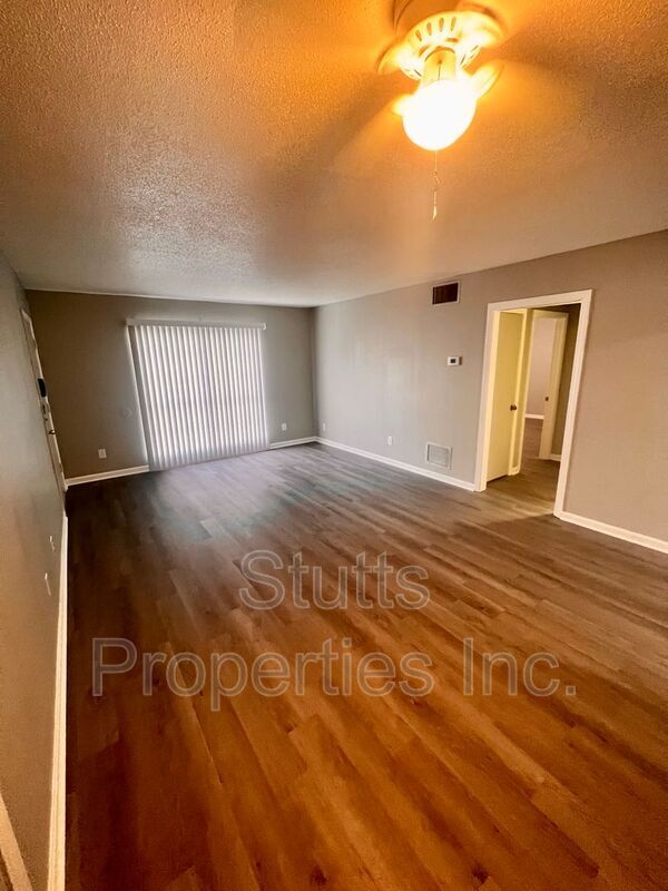 1975 Darby Dr Unit D5, Florence, AL 35630 Condo for Rent in Florence