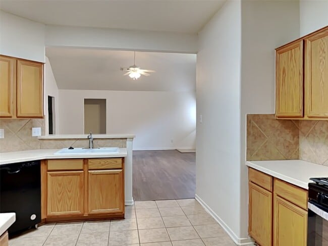 Foto del edificio - 18514 Inwood Elm Cir