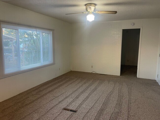 Foto del edificio - Reduced!! 3 Bedroom 2 Bath Single Wide Mobile in Lake Montezuma Contact Property Pros Property Ma...