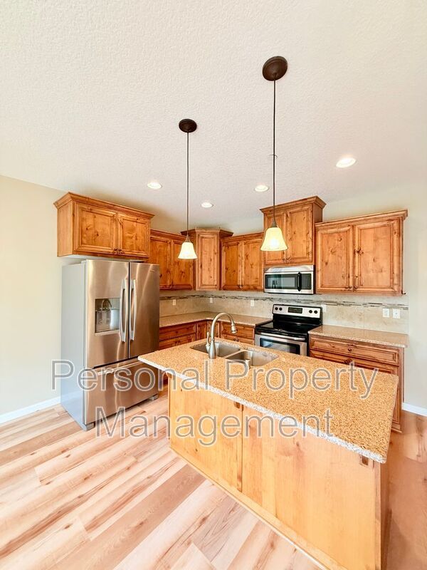 Building Photo - 219 N 33rd Ct