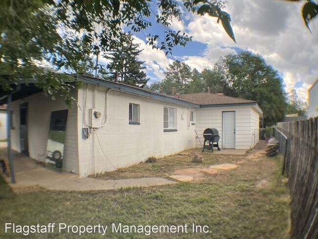 Foto del edificio - 3 br, 2 bath House - 3215 N Monte Vista Dr