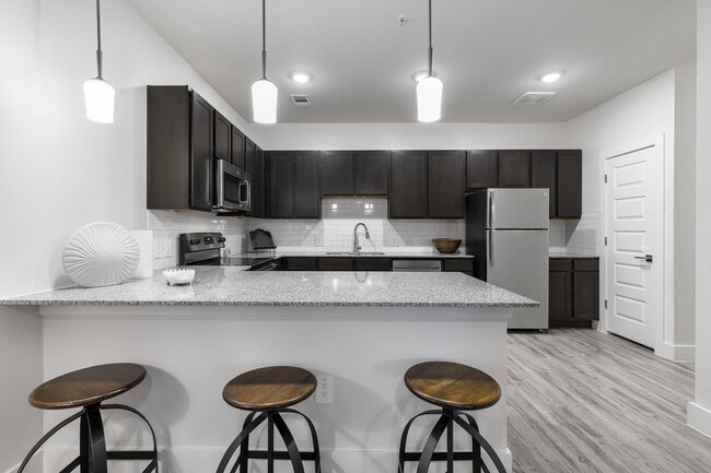 Building Photo - Aspire at Onion Creek