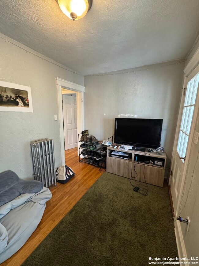 Building Photo - 60 Litchfield St