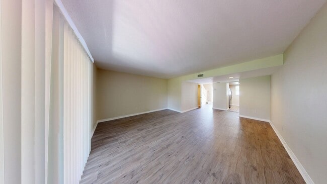 Building Photo - 2Bed/1.5Bath TOWNHOUSE IN WINTER PARK!!   ...