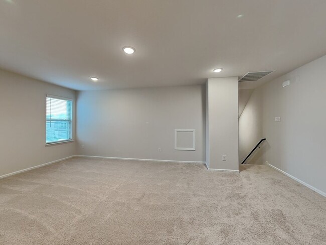 Foto del edificio - 405 Forsyth Dr