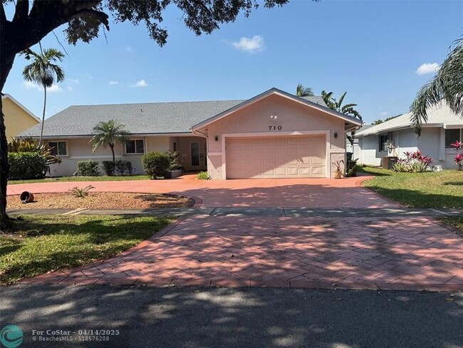 Building Photo - 710 SW 98th Terrace