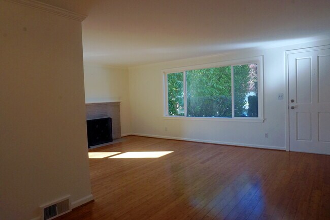 Foto del edificio - 8514 14th Ave NW