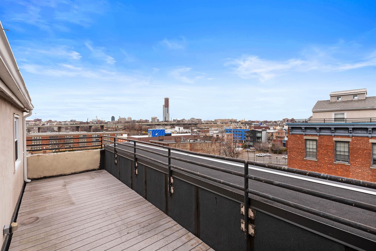 Foto principal - 187 Wayne St