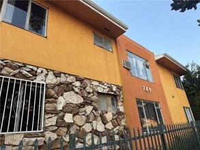 Building Photo - 749 S Berendo St