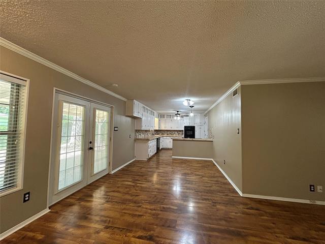 Foto del edificio - 613 W Redbud Dr