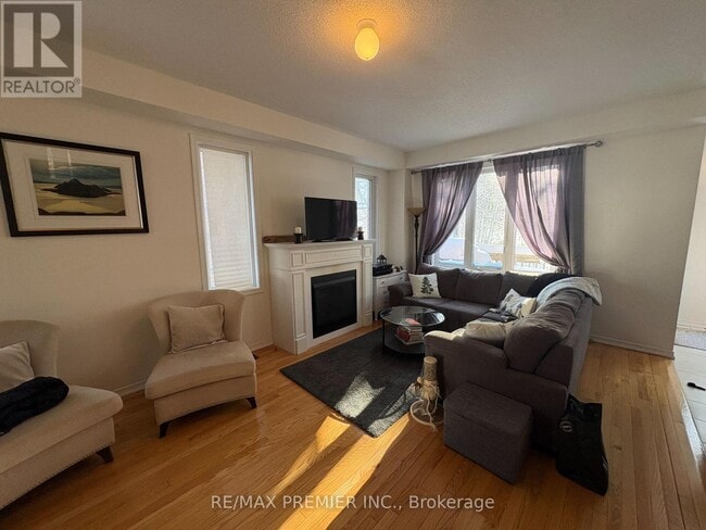 Photo du bâtiment - 1001 Abram Ct