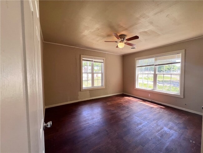Building Photo - 1433 Garland Ave