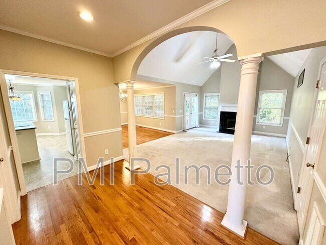 Foto del edificio - 1045 Mineral Creek Ct