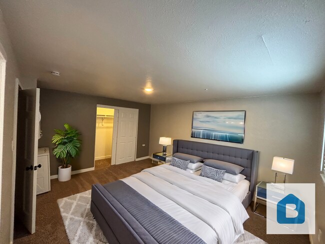 Foto del edificio - 1 Bedroom with Granite Counters and In-Unit Laundry!