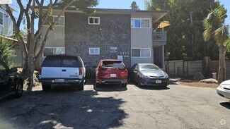 Building Photo - 2732 21st Ave