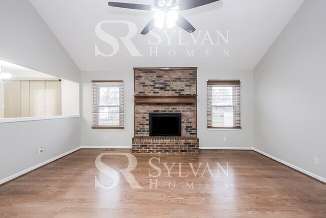 Photo - Everything You Need. All Right Here. House