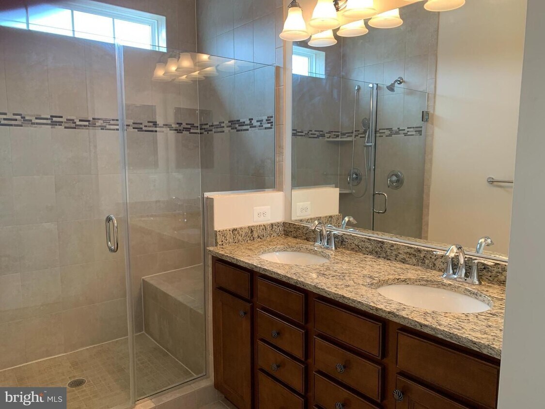 Building Photo - 2906 Findley Rd, Kensington, MD 20895