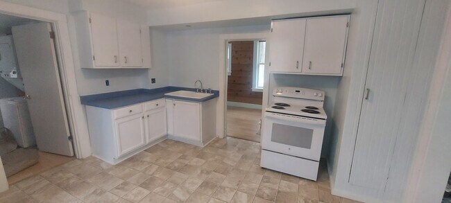 Foto del edificio - 530 W Baraga Ave