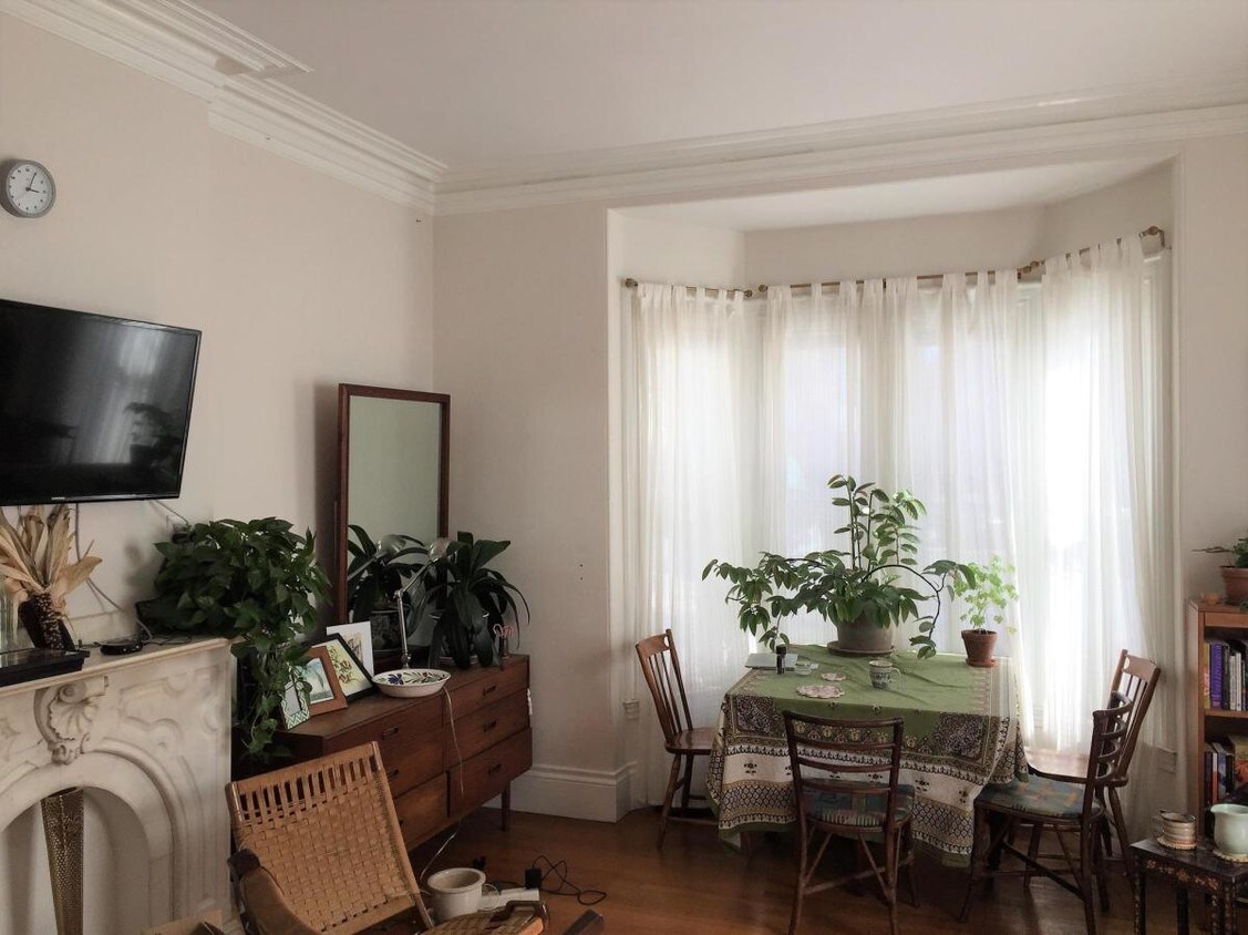 24 Warren St, Randolph, MA 02368 Apartments in Randolph, MA