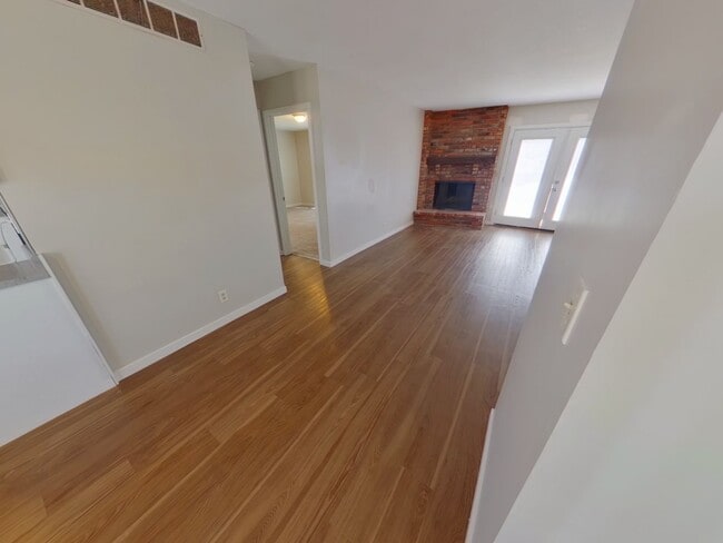 Building Photo - 1224 Richmond St