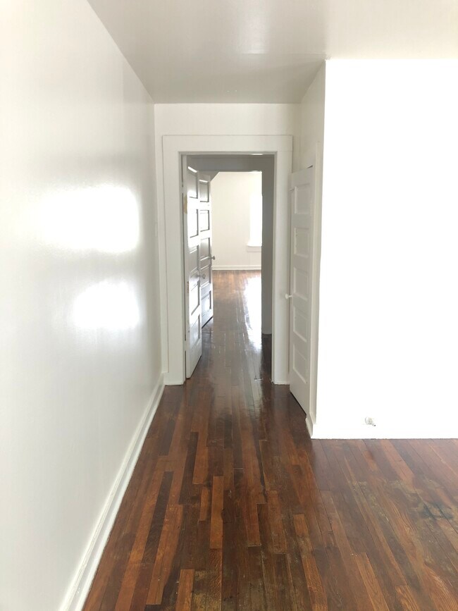 Foto del edificio - 522 E Myrtle St