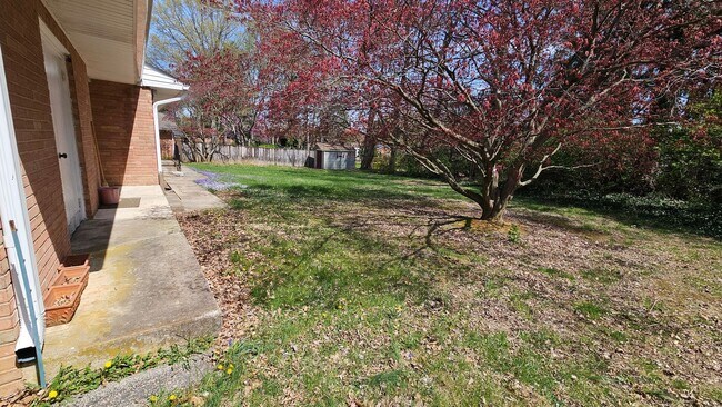 Foto del edificio - 4 Bedroom Single Family Home