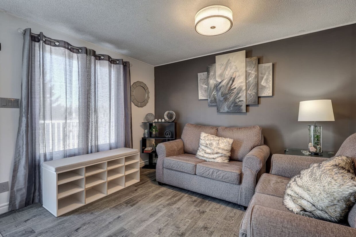 Photo principale - 48 Vanbuskirk Dr