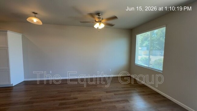Building Photo - 505 S Summit St