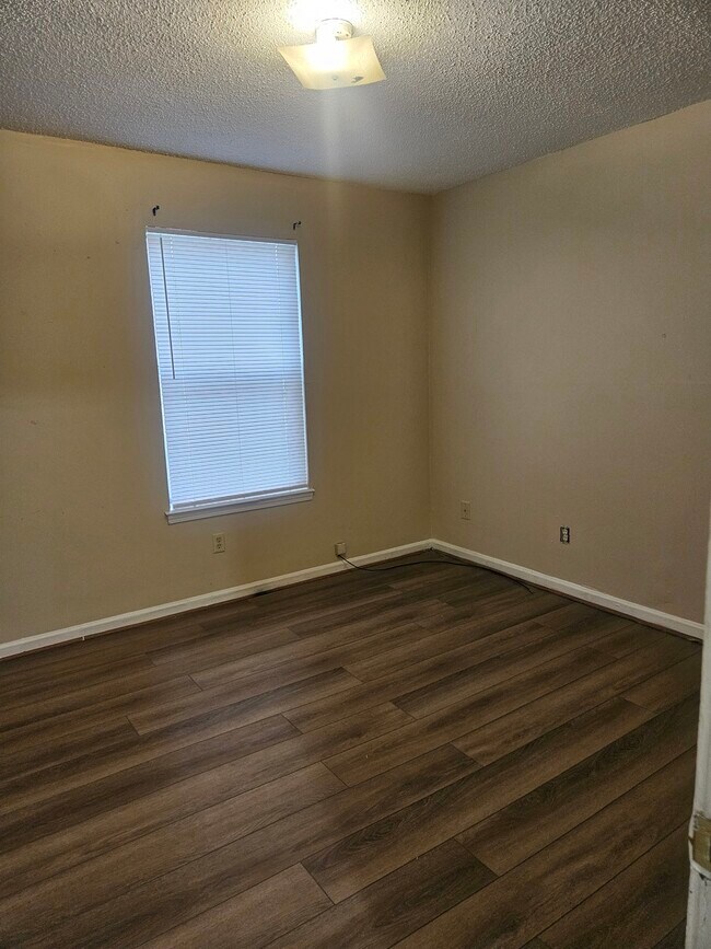 Foto del edificio - 7317 Patterson Road