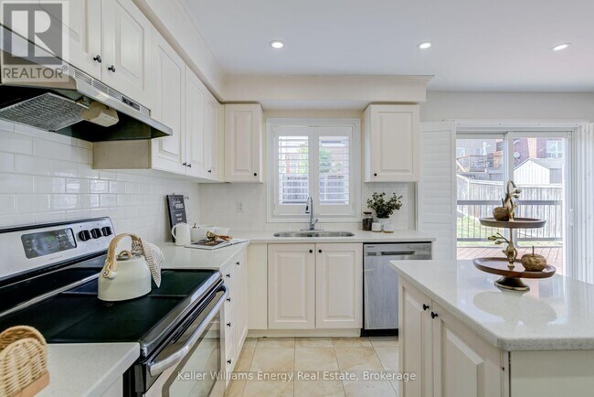 Photo du bâtiment - 1342 Harlstone Crescent