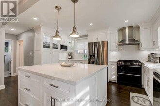 Building Photo - 72 Eastman Crescent