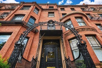 Building Photo - 183 Marlborough St