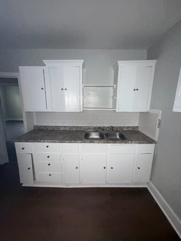 Building Photo - 2200 Fulton Ave SW