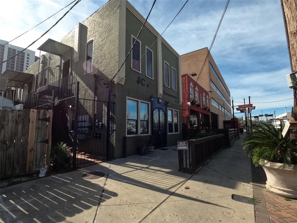 Primary Photo - 1012 McGowen St