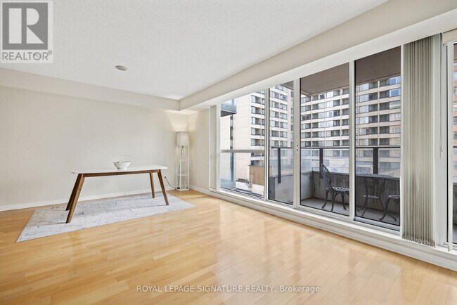 Photo du bâtiment - 111 Elizabeth St