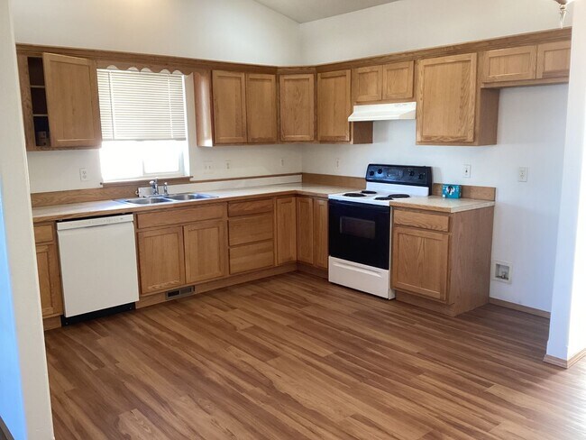 Foto del edificio - Nicely updated 4Bed, 2Bath in Airway