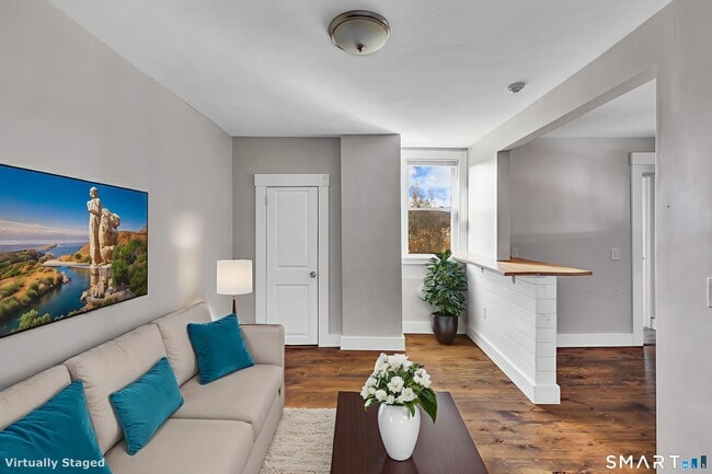 Building Photo - 82 Water St