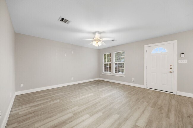 Building Photo - 6710 Mcwilliams Dr
