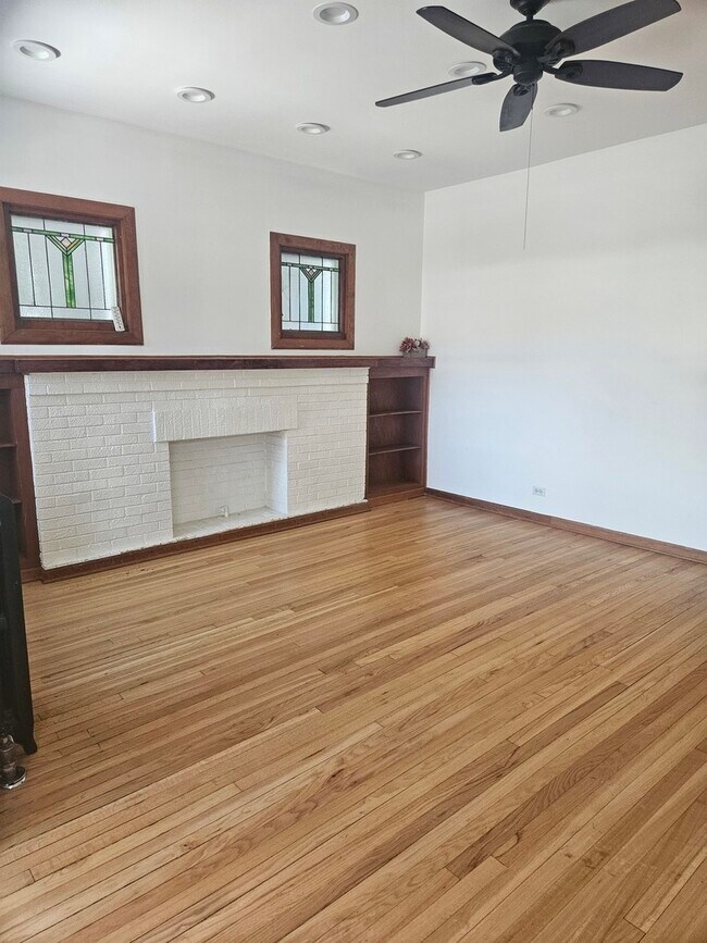 Foto del edificio - 4839 N Lawndale Ave