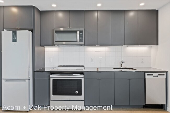 Building Photo - 1 br, 1 bath House - 600 Duke Street #35