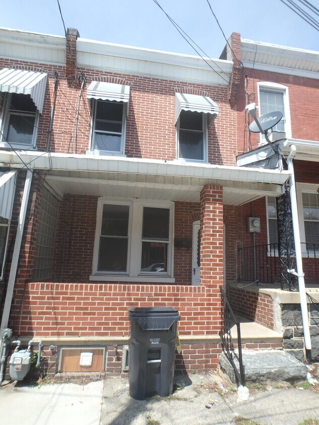 Primary Photo - 609 N Scott St
