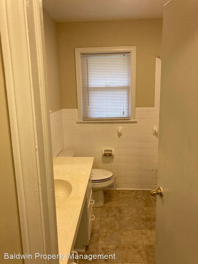 Building Photo - 3 br, 1 bath House - 1295 SALEM LAKE ROAD