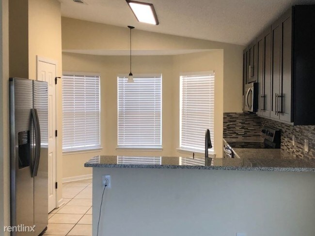 Building Photo - 3 br, 2 bath House - 402 Peregrine Ct