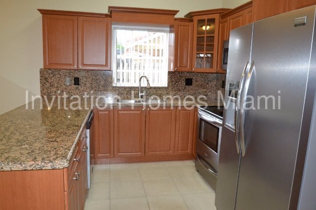 Building Photo - 4233 SW 153rd Ct