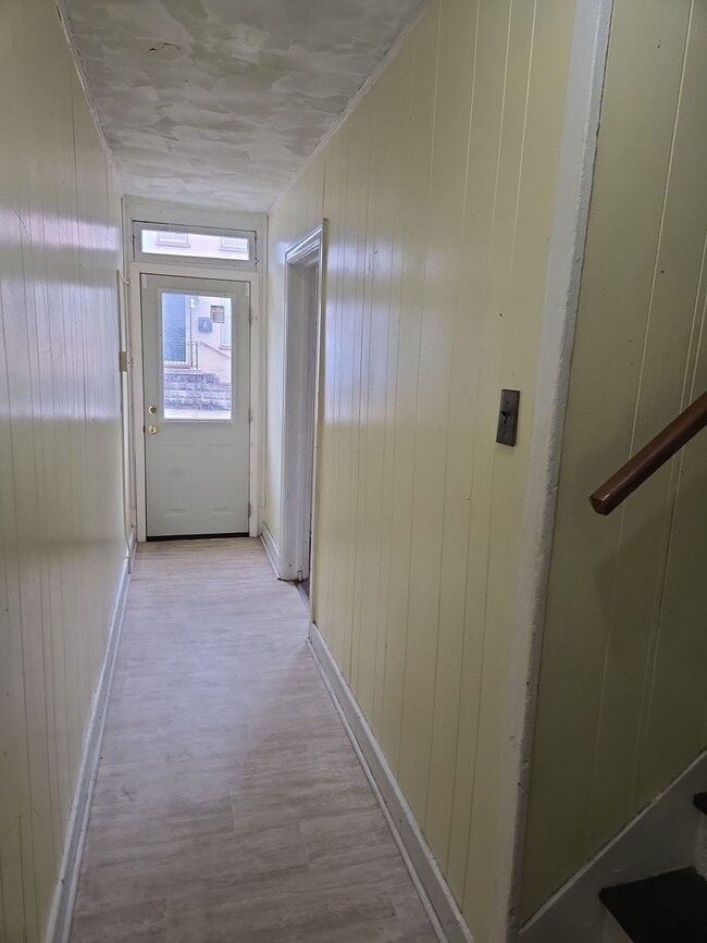 Foto del edificio - 2-12 Philadelphia Ave